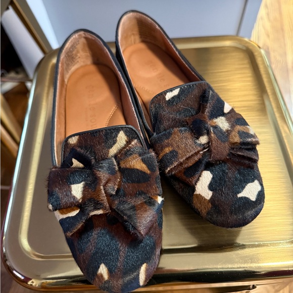 gentle souls Shoes - Calf hair animal print flats with a bow